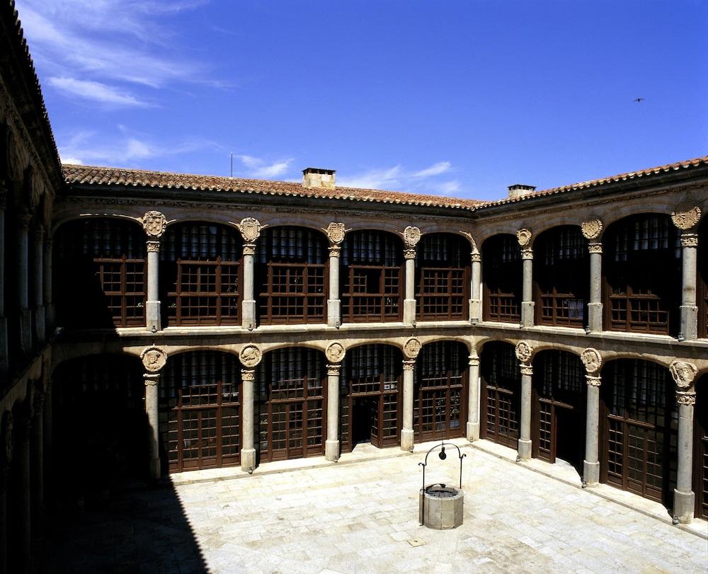 Parador De Zamora Exterior photo